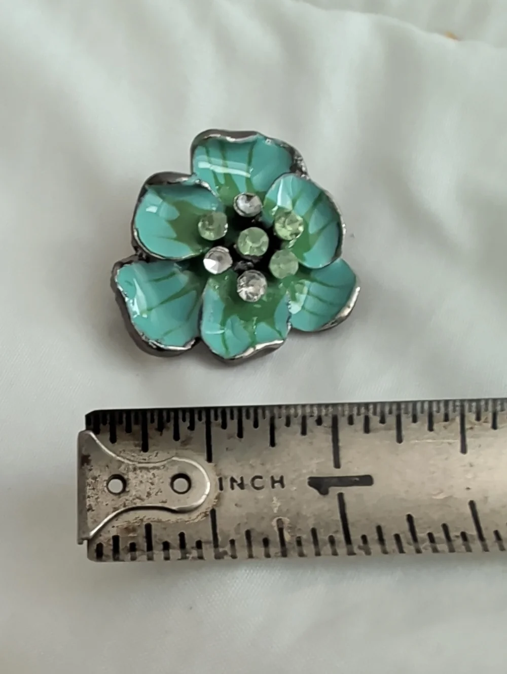 Elegant Vintage Mint Green Enamel Floral Brooch w/Light Green Crystal Centers